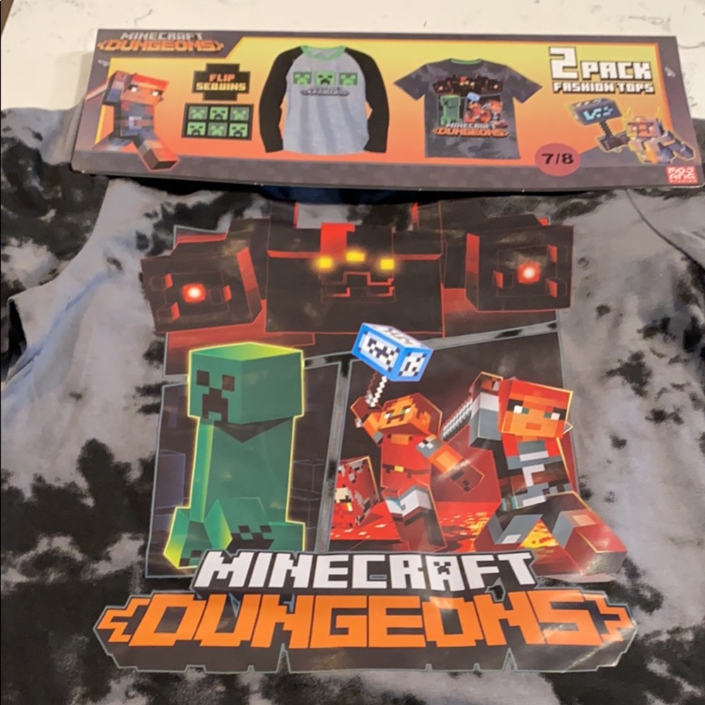 2 pack of Minecraft tops size 7/8.